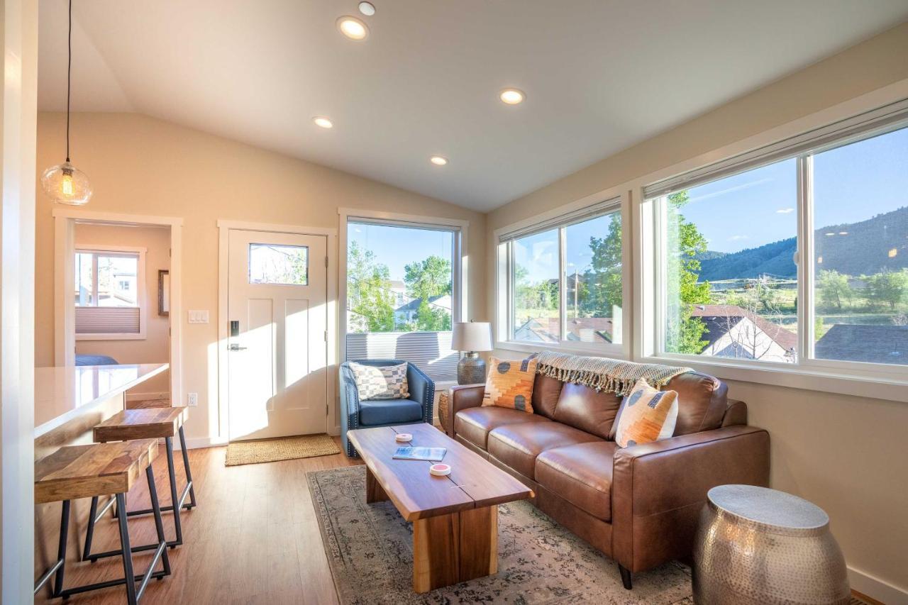 Modern Golden Cottage With Mtn Views Near Red Rocks Bagian luar foto
